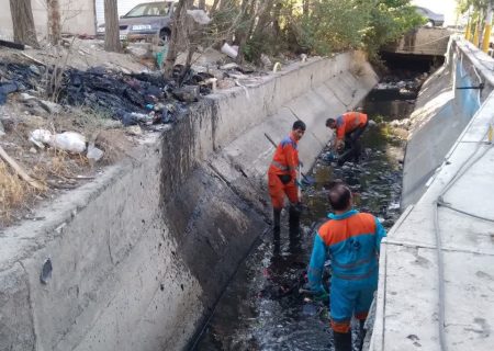 لایروبی کانال آب