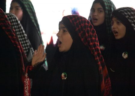 حضور دختران در موکب امام رضا (ع)