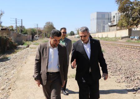 پیگیری میدانی مشکلات حریم راه‌آهن گرمدره